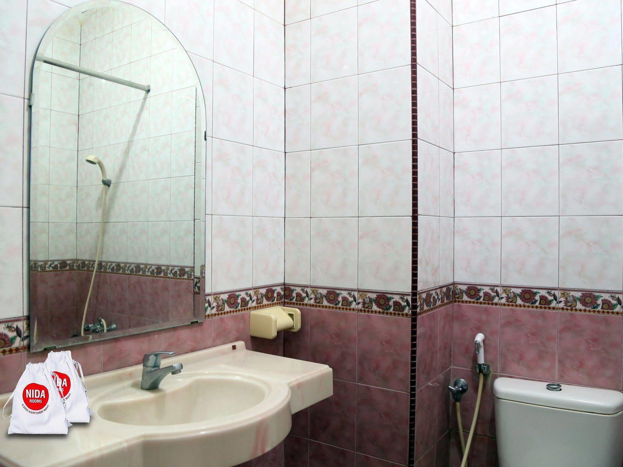 Hotel Nida Savu 2*