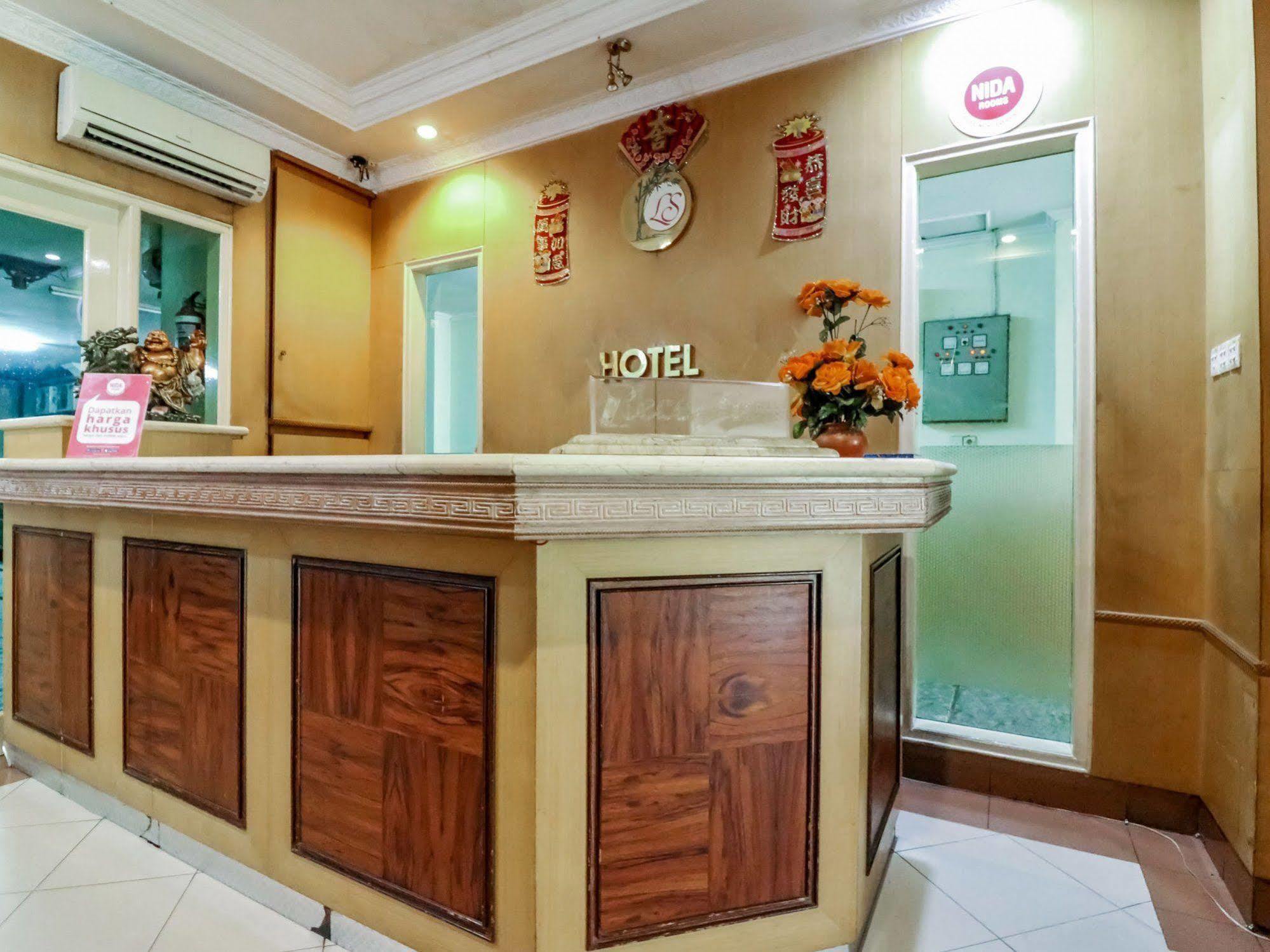 Nida Savu Hotel 2*